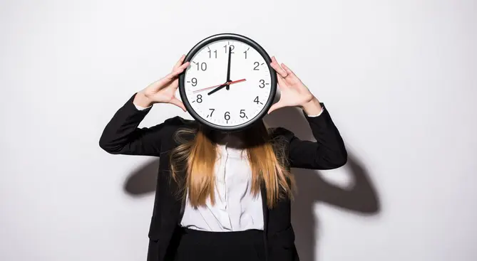 El salario no se verá afectado aunque trabajes menos horas / FREEPIK