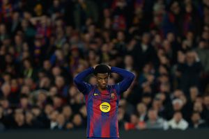 Alejandro Balde en lamento con Barcelona | AP