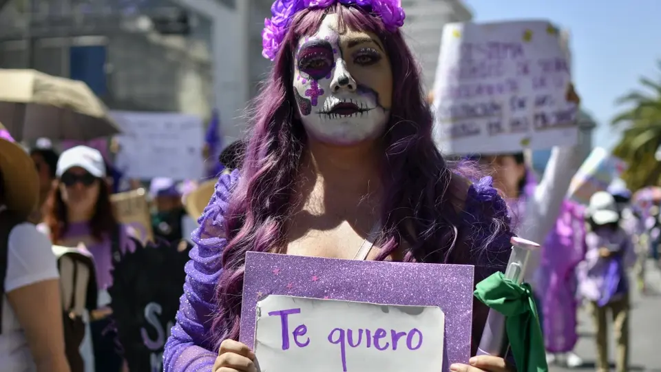 Marcha 8M en CDMX 2026: Lista de artículos que sí puedes y no debes llevar