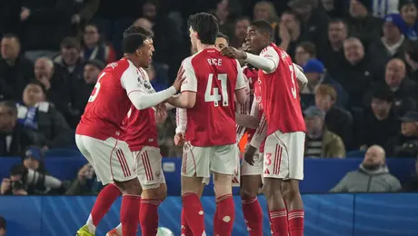 Arsenal sufre ante Brighton, pero se afianza en la cima; ya le saca 7 puntos al City