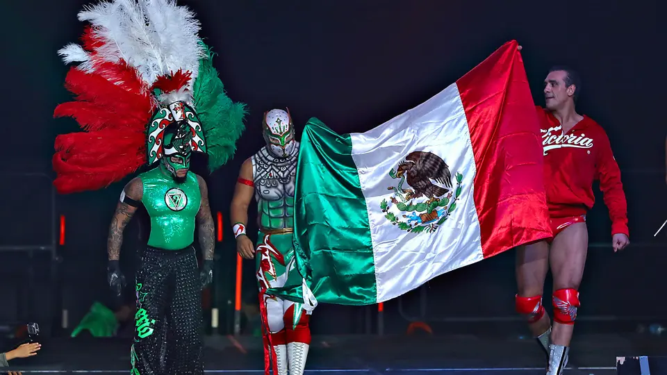 Alberto del Río junto a Rey Mysterio y Mistezis | Imago7