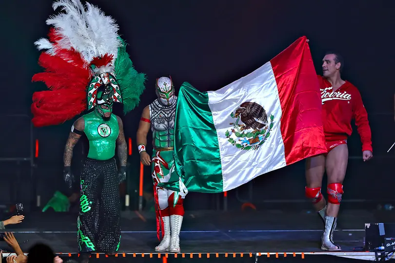 Alberto del Río junto a Rey Mysterio y Mistezis | Imago7