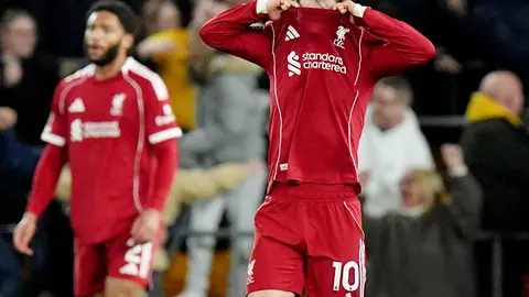 Liverpool se lleva derrota ante Wolves l AP