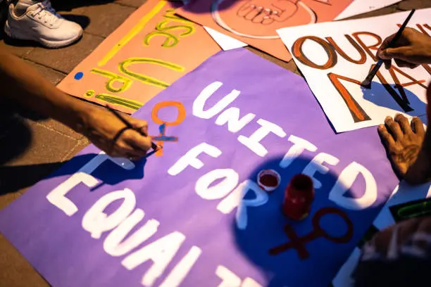 La Marcha 8M reúne a miles de participantes en distintos puntos de la CDMX. / iStock