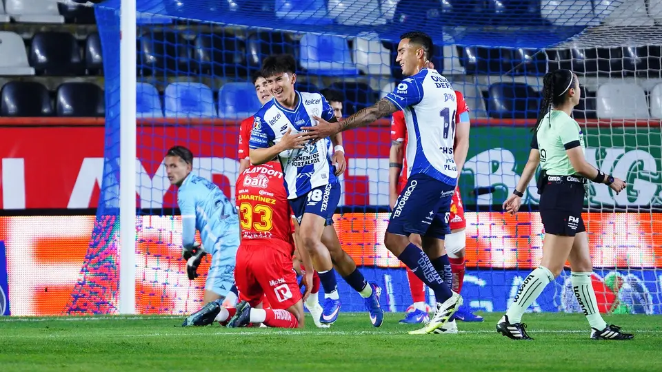 Alexéi Domínguez celebra gol ante Necaxa l IMAGO7