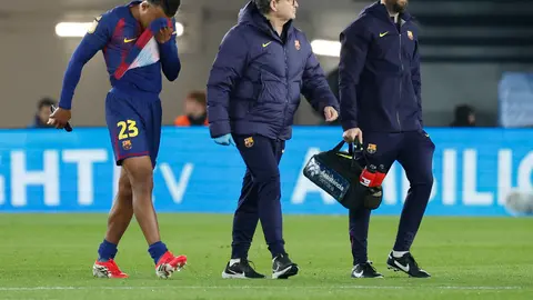 Jules Koundé sale lesionado del partido ante Atlético de Madrid | AP
