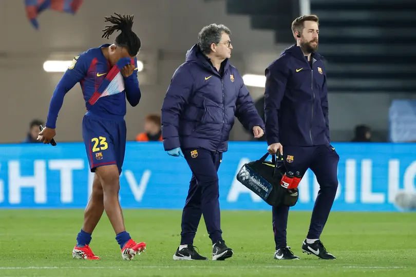 Jules Koundé sale lesionado del partido ante Atlético de Madrid | AP