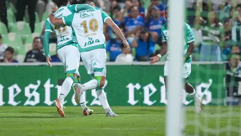Santos dio el que probablemente ha sido el mejor partido del torneo para ellos | Imago7