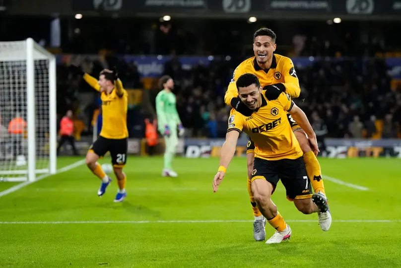Wolves festejango gol ante Liverpool l AP