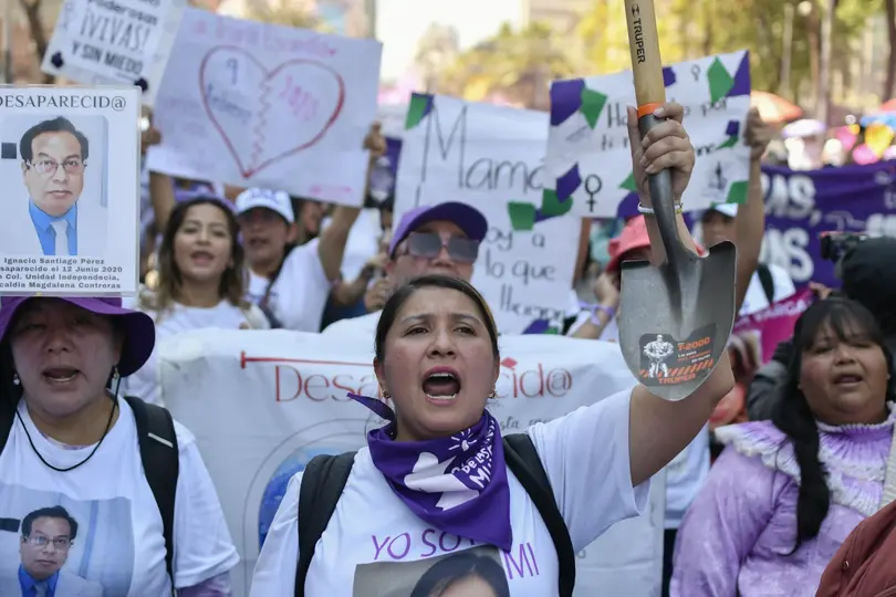 Las frases en carteles se han convertido en una de las formas más visibles de protesta durante las marchas del 8M./ AP