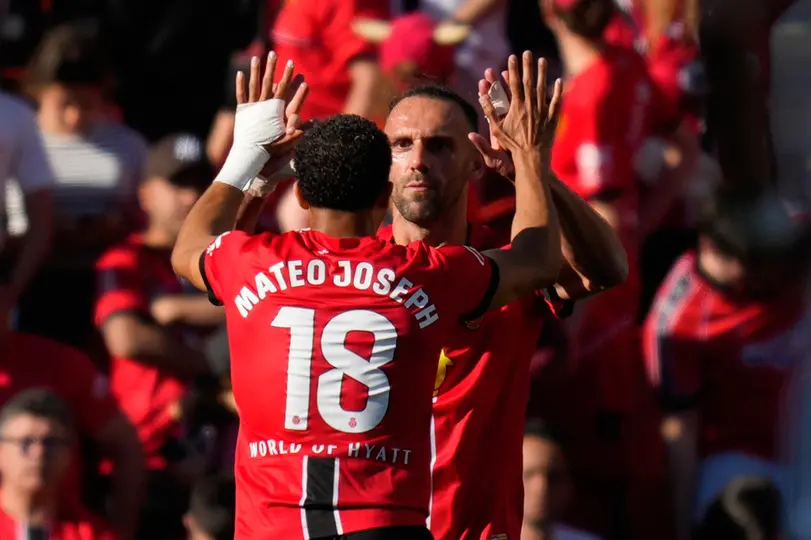 Maffeo y Muriqi celebran gol del Mallorca | AP