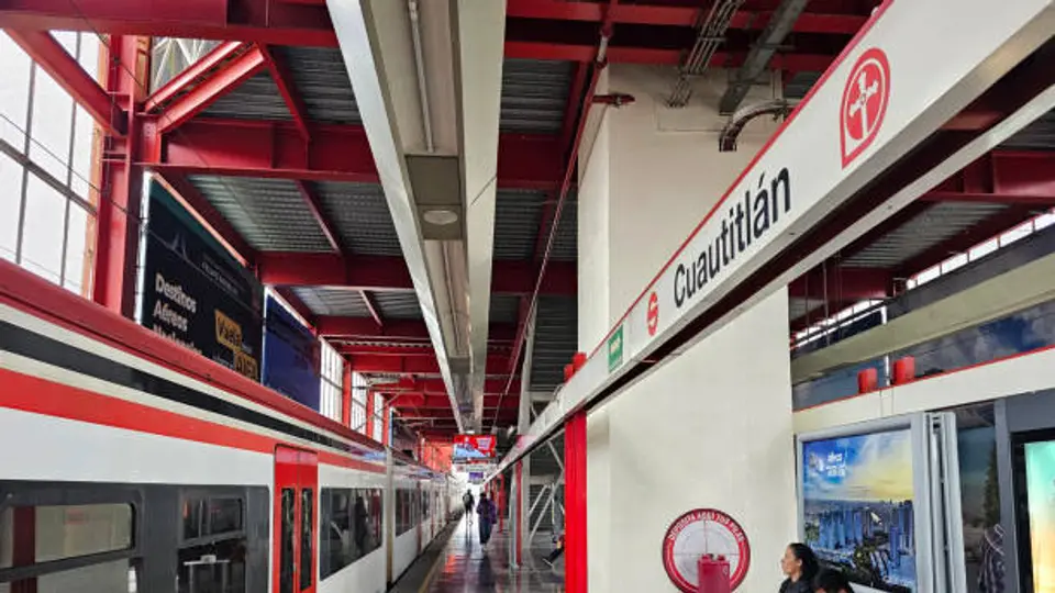 El Tren Suburbano conecta puntos clave como Buenavista, Tlalnepantla y Cuautitlán. / iStock