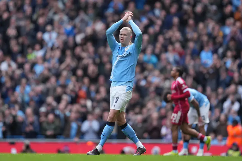 Haaland ante el Liverpool en FA Cup l AP