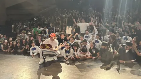 Peso Pluma fue homenajeado en San Antonio, Texas, donde recibió la llave de la ciudad y su propio día oficial. / @scclbuffs