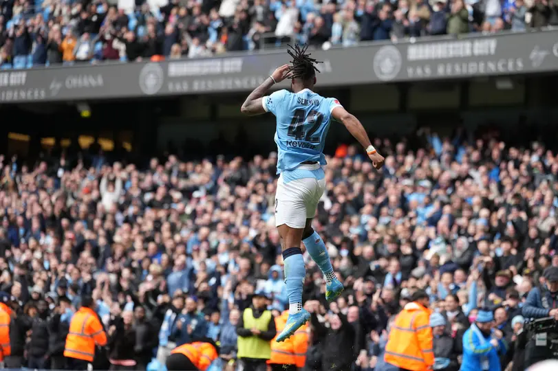 Semenyo festeja su gol ante Liverpool l AP