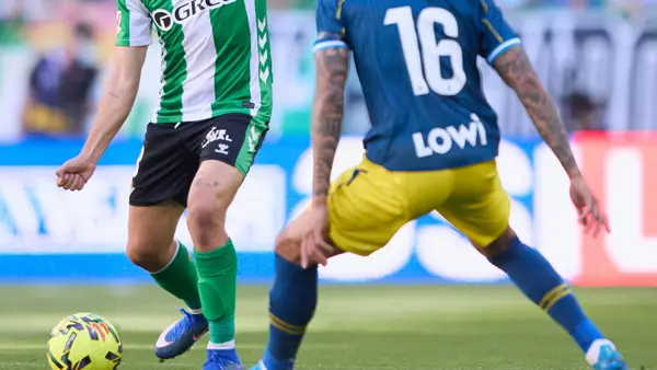 Con Álvaro Fidalgo en la banca Betis no pasa del empate con Espanyol