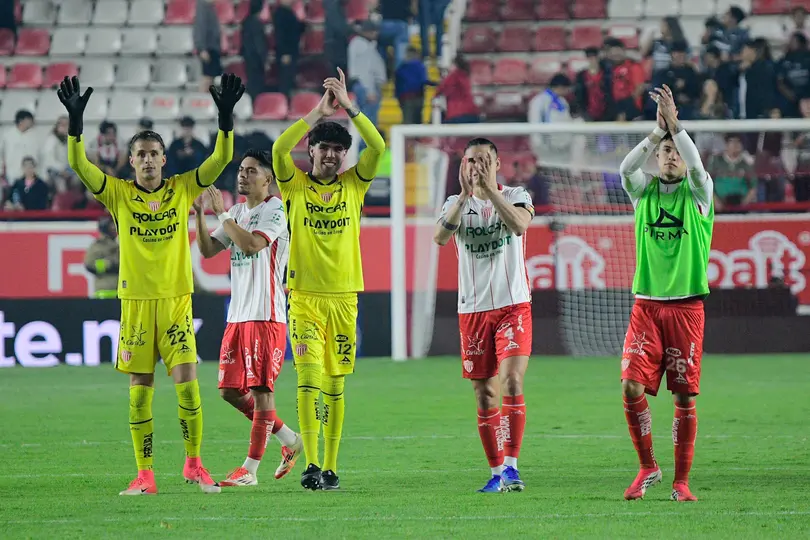 Jugadores de Necaxa después de la victoria ante Mazatlán en el Clausura 2026 | IMAGO7
