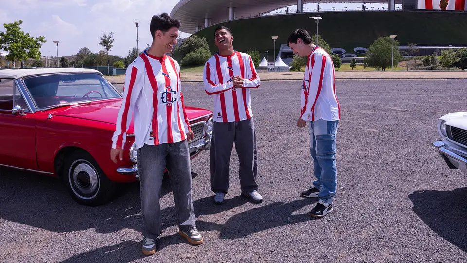 Chivas y su nuevo jersey conmemorativo l @PUMAmexico