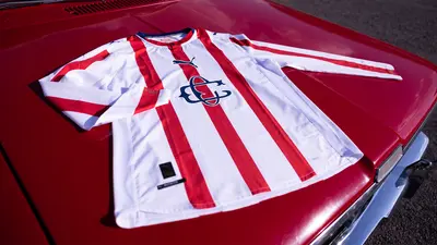 ¡Oficial! Chivas lanza jersey conmemorativo por sus 120 años de historia