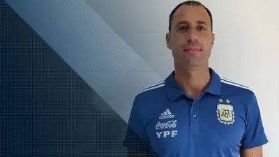 Denuncian a director técnico en Argentina por acoso y maltrato