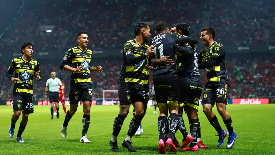 ¡El bicampeón contra las cuerdas! Pachuca vence a Toluca en la Ida de los Cuartos de Final