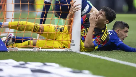 ¡“El Shocker” del torneo! Miguel Vázquez se pierde un gol increíble ante Pumas