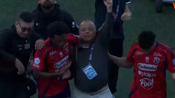 ¡Escándalo en Colombia! Raúl Giraldo provoca a la afición tras eliminación de Independiente Medellín