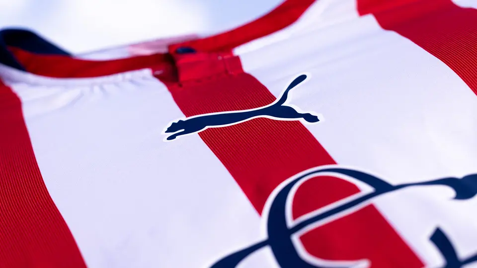 Detalles del jersey conmemorativo de Chivas l @PUMAmexico
