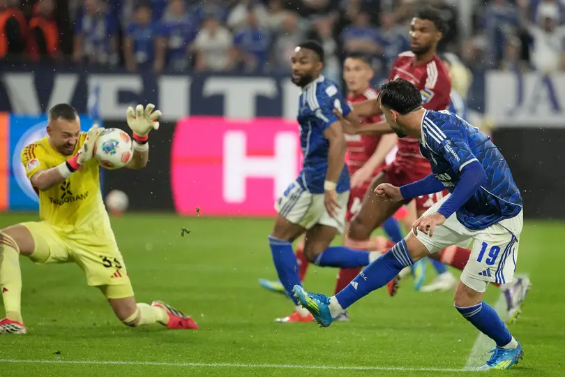 Schalke 04 en su partido ante Fortuna Düsseldorf l AP
