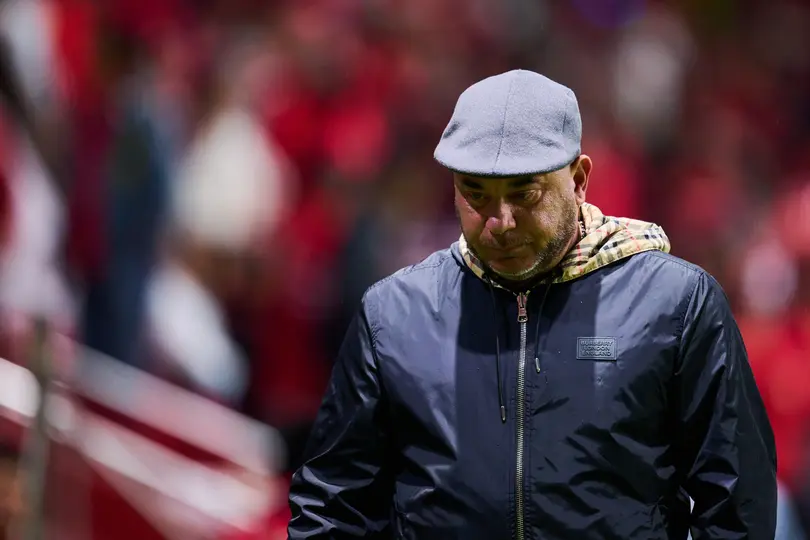 Antonio Mohamed pensativo tras la derrota del Toluca | MEXSP