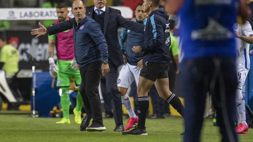 Robert Dante Siboldi durante el partido de Cruz Azul contra Monarcas Morelia en el Clausura 2020 de la Liga MX | MEXSPORT