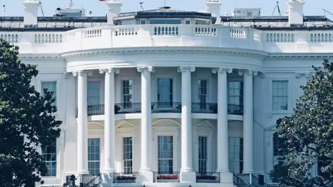 Tiroteo cerca de la Casa Blanca hoy deja un herido y pone a Trump en alerta máxima