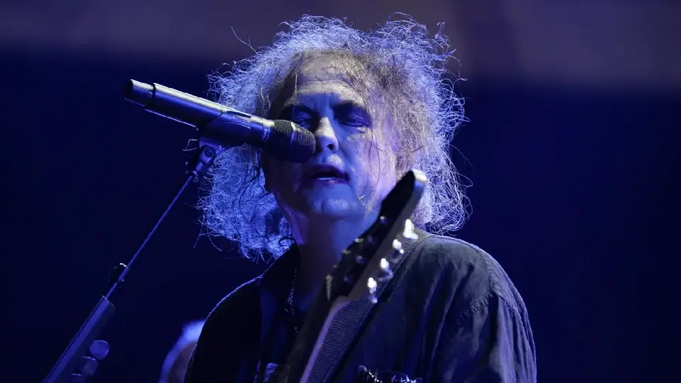 The Cure, misticismo y futbol: la pasión de Robert Smith por QPR