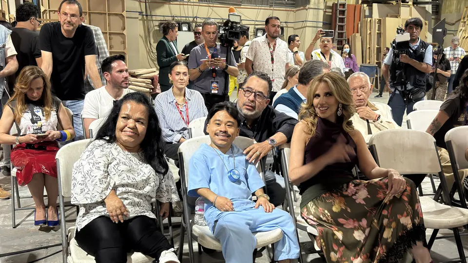Abelito inicia su primer protagónico en televisión con la serie “De la Guarda” en Televisa.7 Georgina Sánchez