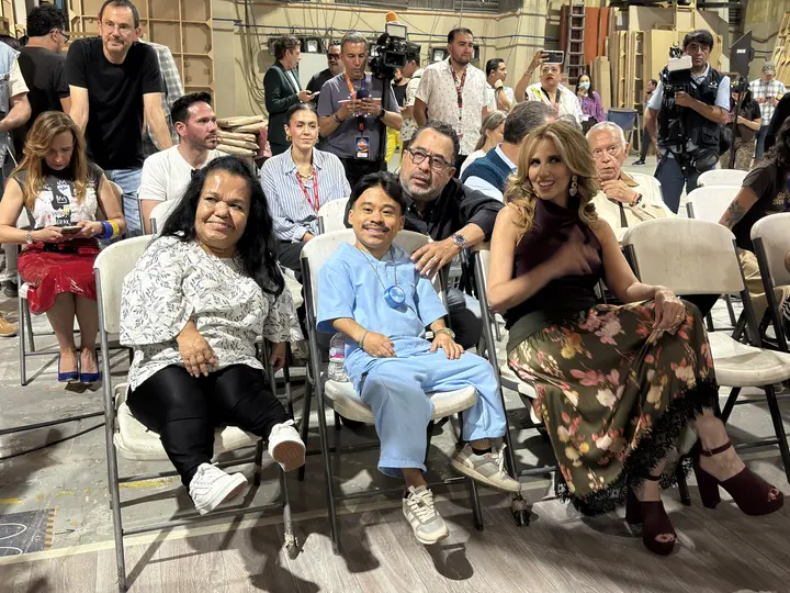Abelito inicia su primer protagónico en televisión con la serie “De la Guarda” en Televisa.7 Georgina Sánchez