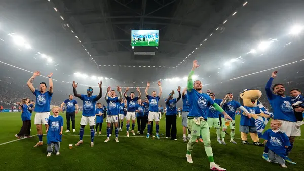 Schalke 04 vuelve a la Bundesliga