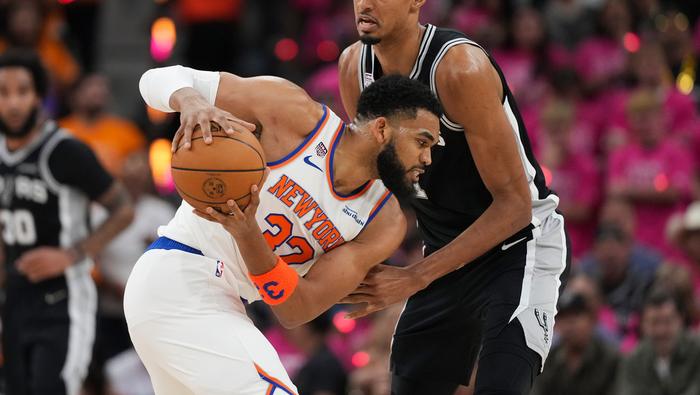 Karl-Anthony Towns ante Wemby en el Juego 1 de las Finales de la NBA | AP