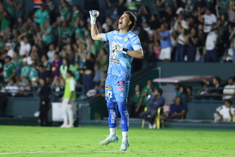 Óscar Jiménez, con León | IMAGO7