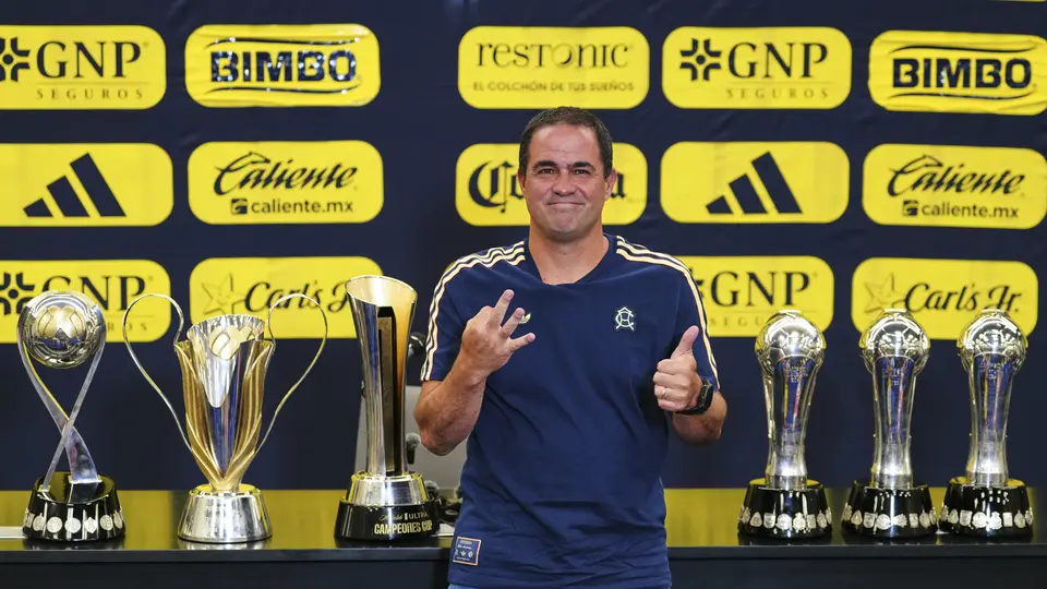 André Jardine en su conferencia de despedida | IMAGO7