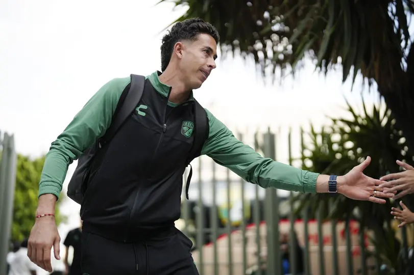 Óscar Jiménez, con León | IMAGO7
