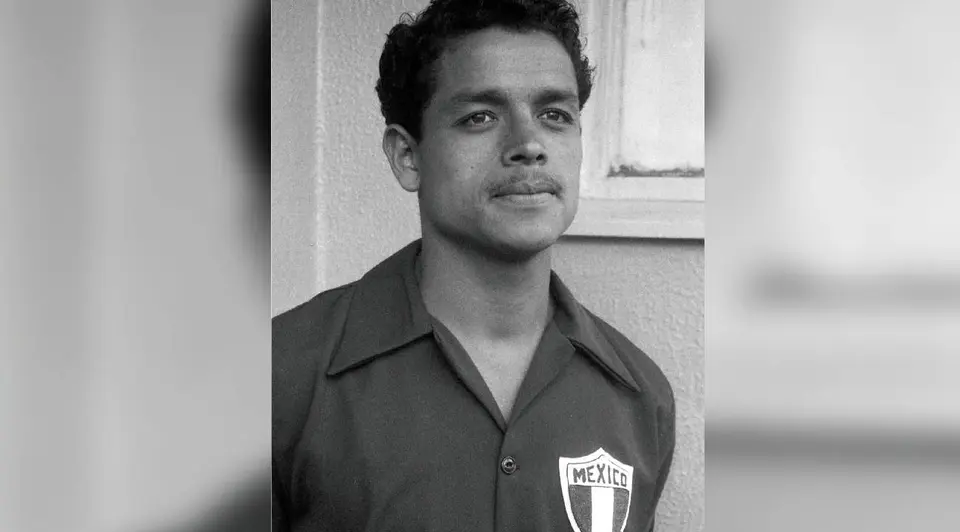 Tomás Balcázar, en su época de seleccionado en mexicano en Suiza 1954. l MEXSPORT