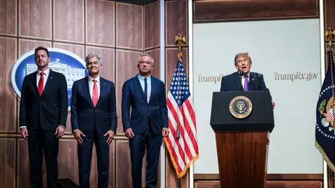 Señalan a Donald Trump de estar mal aconsejado por sus asesores políticos / FB: @whitehouse