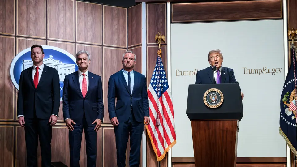 Señalan a Donald Trump de estar mal aconsejado por sus asesores políticos / FB: @whitehouse