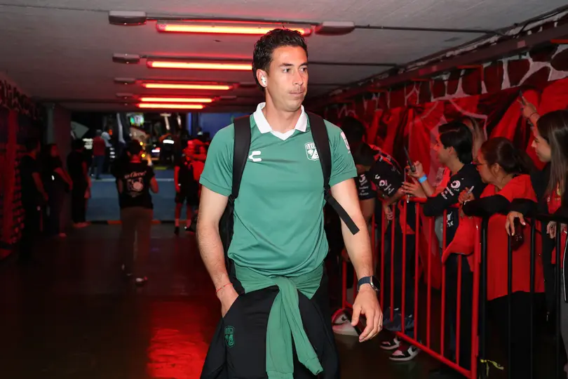 Óscar Jiménez, con León | IMAGO7