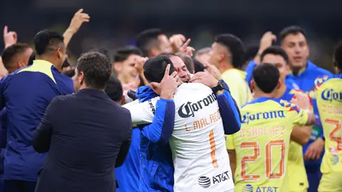 Luis Ángel Malagón y André Jardine como campeones del América | IMAGO7