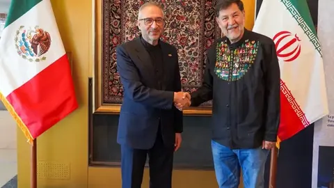 Abolfazl Pasandideh junto al Senador Gerardo Fernández Noroña l Instagram: @gfnoronaoficial
