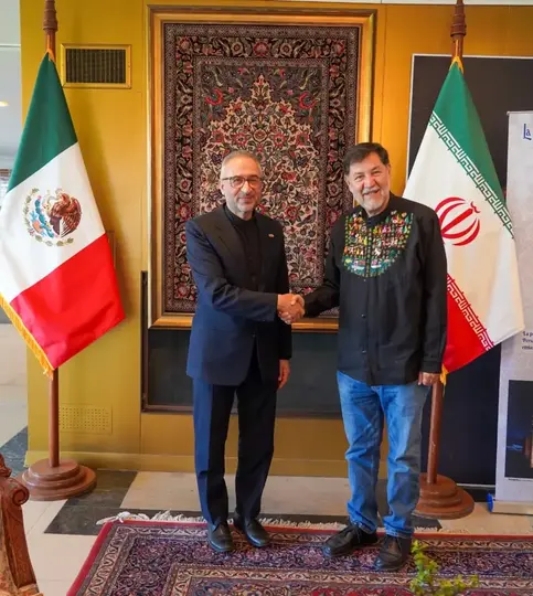 Abolfazl Pasandideh junto al Senador Gerardo Fernández Noroña l Instagram: @gfnoronaoficial