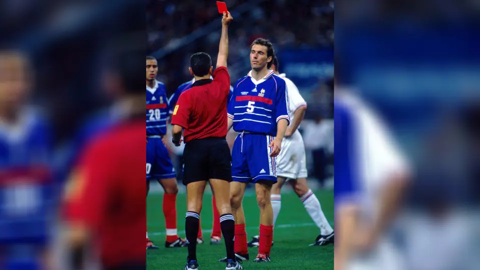 Laurent Blanc es expulsado en la Semifinal ante Croacia en Francia 98 | MEXSPORT