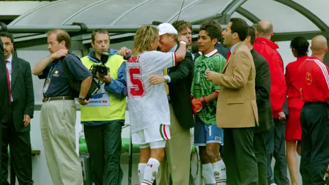 México terminó invicto en la Fase de Grupos de Francia 98 tras empatar dos partidos y ganar otro | MEXSPORT