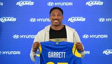 Dave Roberts celebra la llegada de Myles Garrett a los Rams: “Está en la cima de la cadena alimenticia”